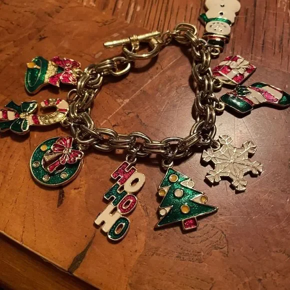 “Festive Silvertone Christmas Charm Bracelet - Spread Holiday Cheer in Style!” - Picture 7 of 7